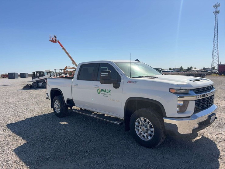2022-chevrolet-silverado-z71-3500-lt,-79,034-miles,-cloth-interior,-torch-screen-radio,-backup-camera,-4wd,-power-lock,-windows,-and-seat,-vin#-2gc4yte78p1705063-image-4