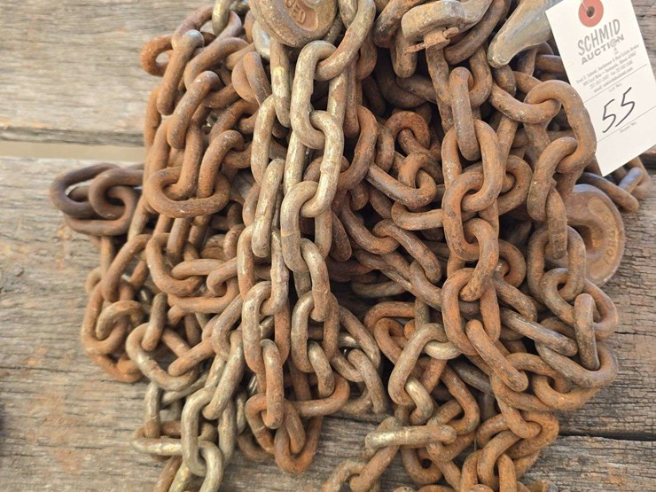 assortment-various-sized-chain,-hooks,-and-pieces-of-chain-image-2
