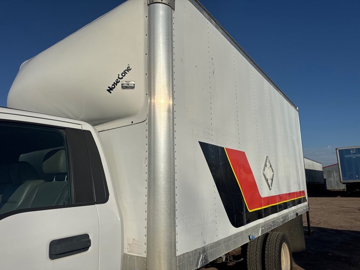 #6900-•-2017-ford-super-duty-xl-box-truck-(wi-title-in-delay)-image-23