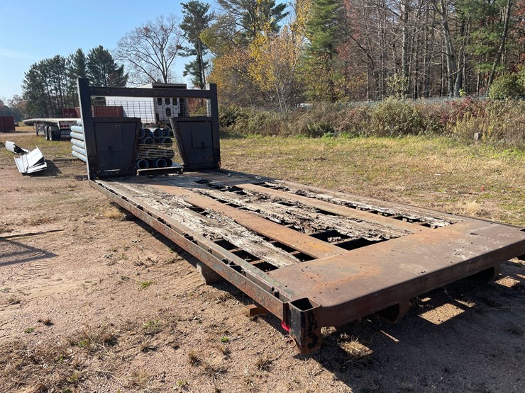 #3795-•-20'-flatbed-truck-box-image-8