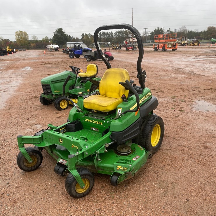 #1008 • John Deere Z Trak Pro Zero Turn Lawn Mower