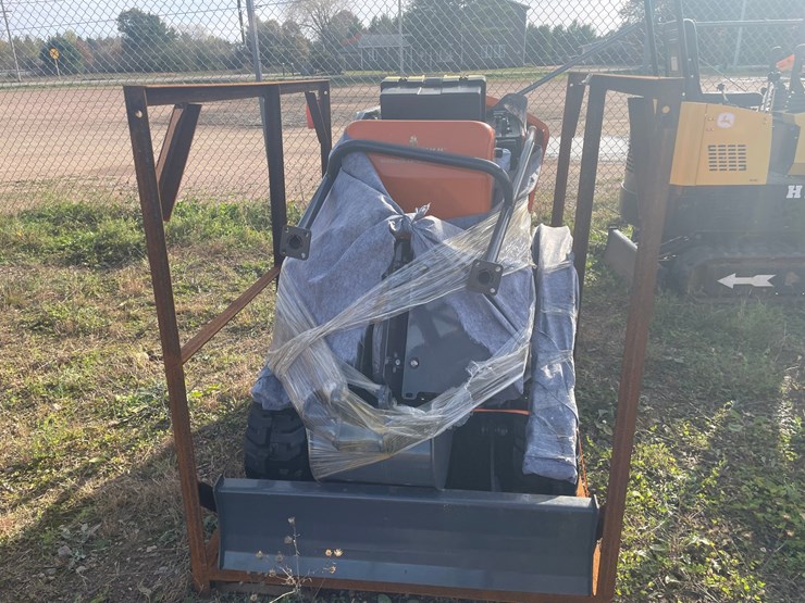 #3221-•-landhonor-me10x1-mini-excavator-image-4