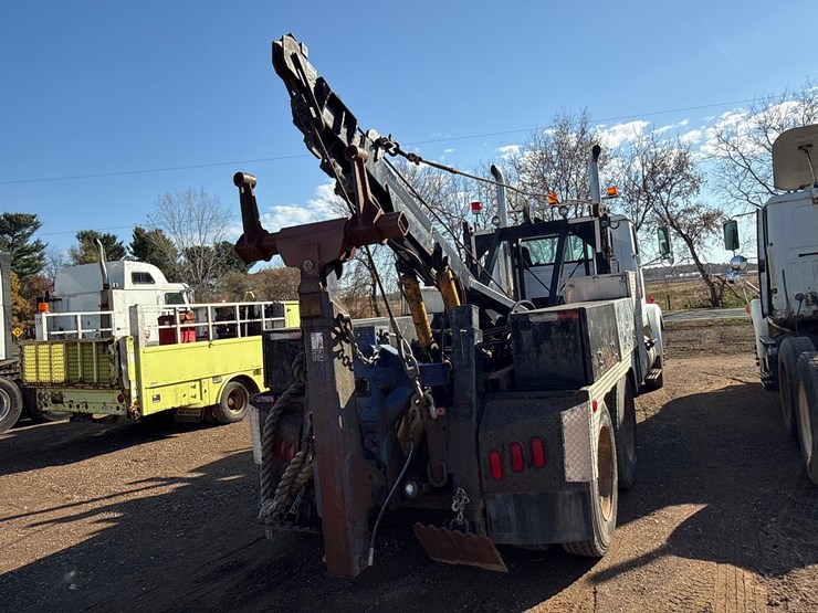 #6908-•-1985-tandem-axle-wrecker-tow-truck-(has-wi-title)-image-5
