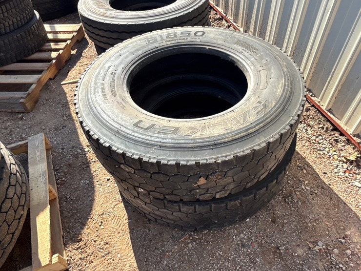 #6978-•-(2)-falken-bi850-11r22.5-commercial-truck-tires-image-2