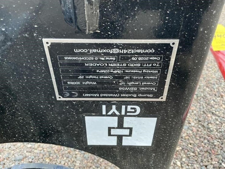 2026-giyi-stump-bucket-for-skid-steer-image-5