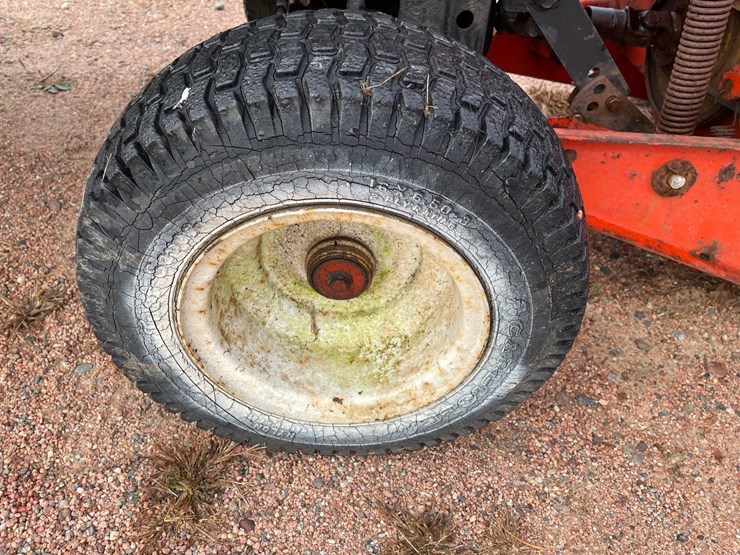 #1013-•-ariens-s-16h-hydrostatic-tractor-with-snowblower-image-29
