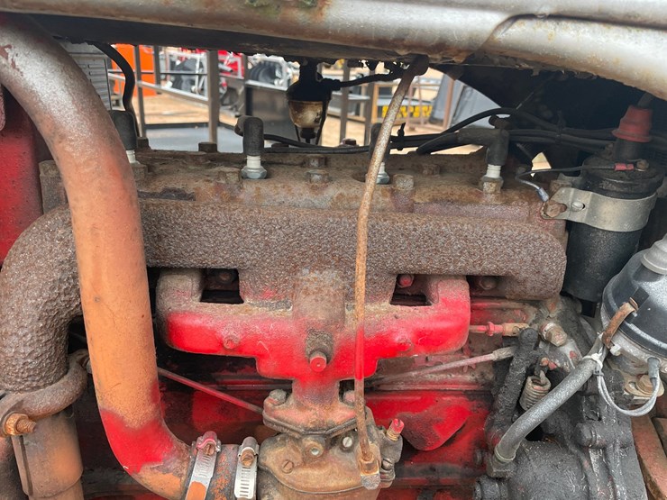 #1856-•-ford-tractor-image-31