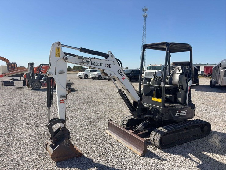 2020-bobcat-e26-tracked-mini-excavator,-1,726-hours,-runs-on-diesel,-comes-with-20”-smooth-bucket,-s/n--b4s912442-image-1
