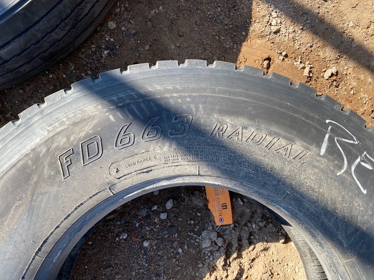 #6975-•-(1)-firestone-fd-663-radial-commercial-truck-tire-image-3