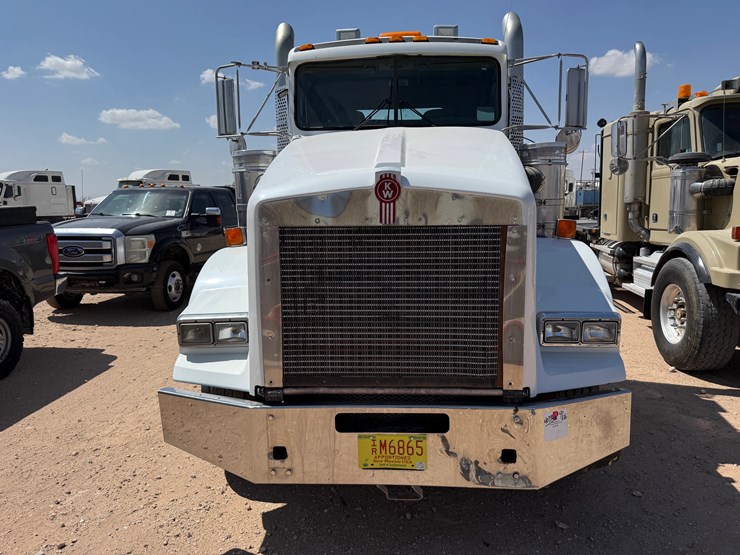 2009-kenworth-t800-image-4