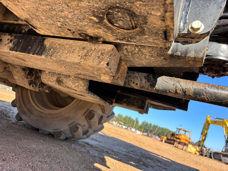 #1894-•-2023-gehl-al550-wheel-loader-image-21