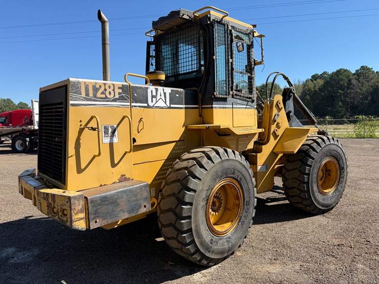 caterpillar-it28f-image-5