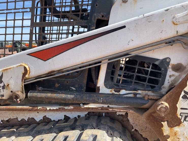 #1863-•-2017-bobcat-t450-tracked-skid-steer-image-22