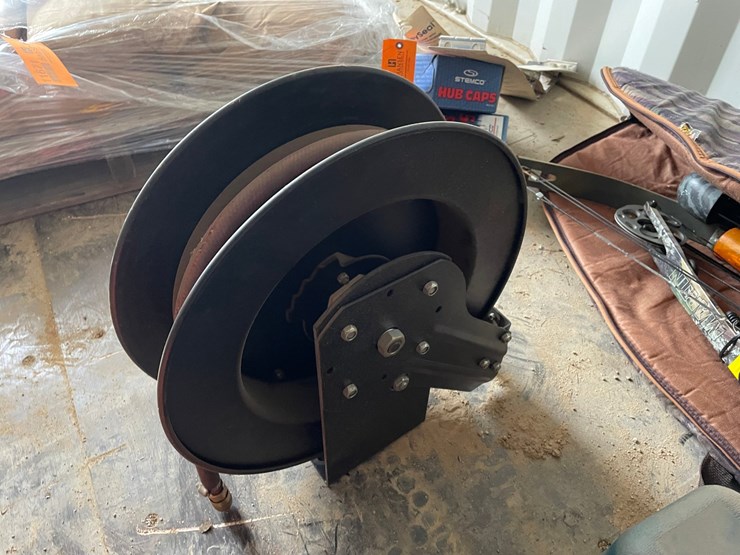 #5212-•-air-hose-reel-mount-image-3