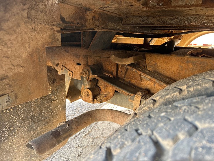 #6933-•-1994-chevrolet-1-ton-dually-service-body-truck-(has-wi-title)-image-40