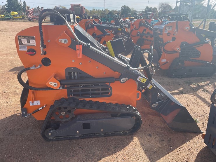 #3201-•-landhonor-mini-skid-steer-loader-me380x2-image-3