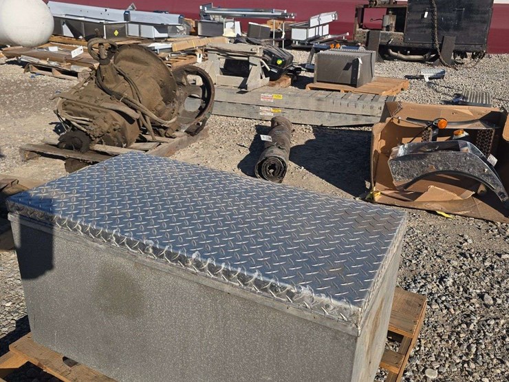 side-trailer-toolbox-image-4