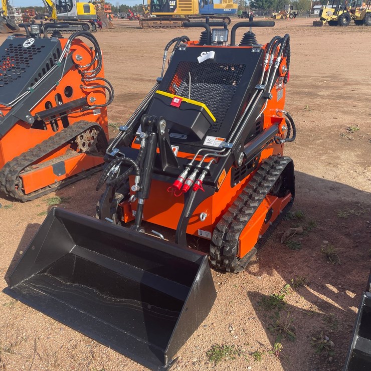 #3210 • 2026 Skid Steer Loader