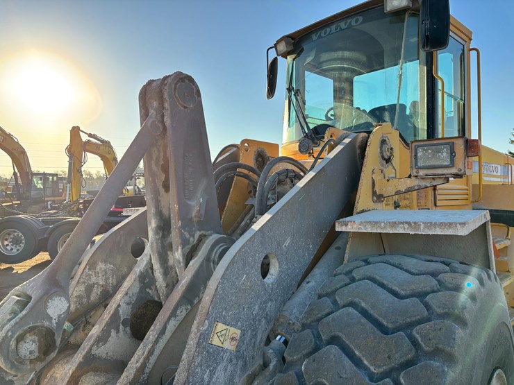 #1884-•-1998-volvo-l120c-wheel-loader-image-6