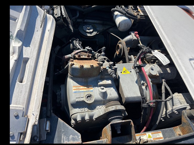 #6945-•-(1)-carrier-7500-x4-transport-refrigeration-unit-housing-image-10