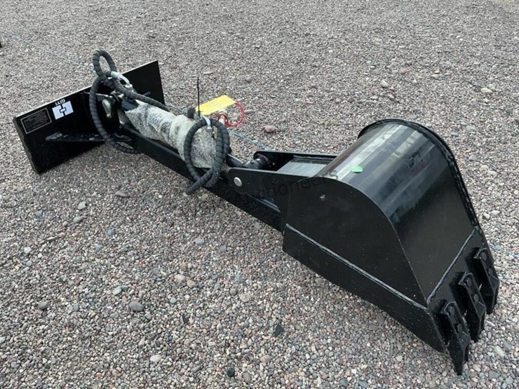 2026-giyi-digging-arm-for-stand-up-skid-steer-image-2