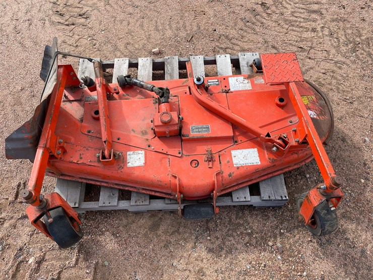 #1019-•-kubota-f2400-4wd-tractor-with-attachments-image-98