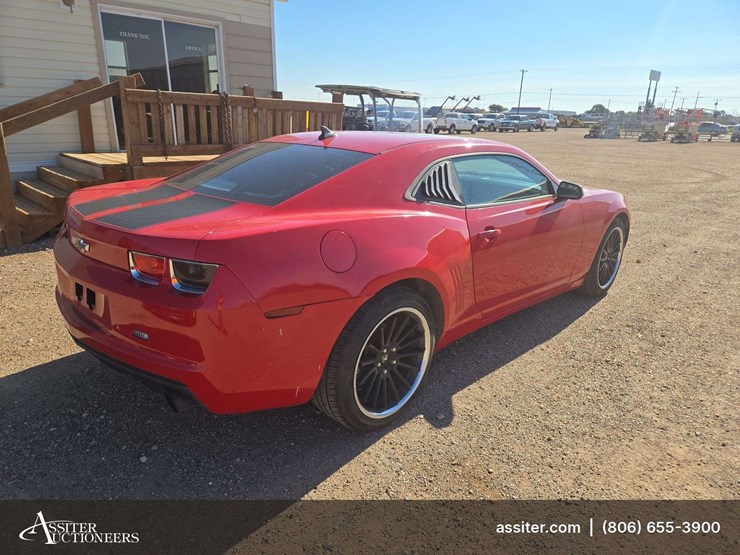 2011-chevrolet-camaro-coupe-image-3