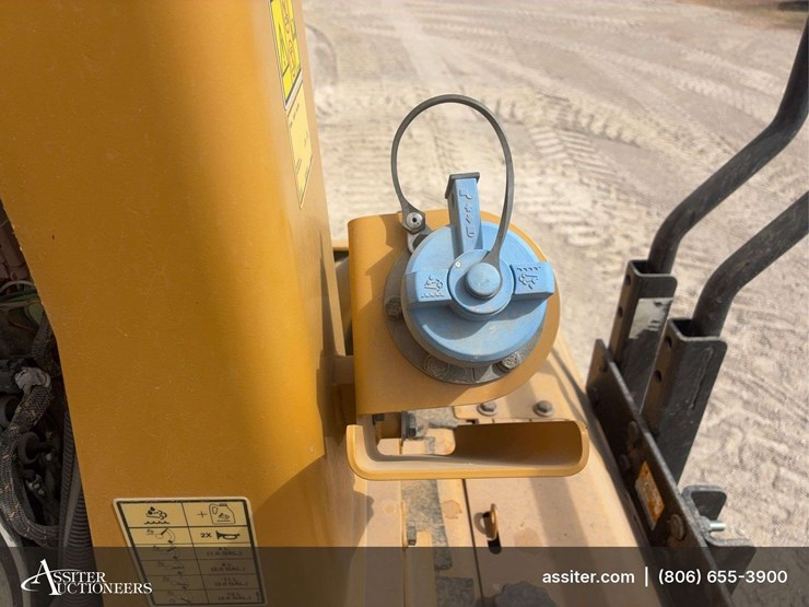 2018-caterpillar-d6t-xl-image-35