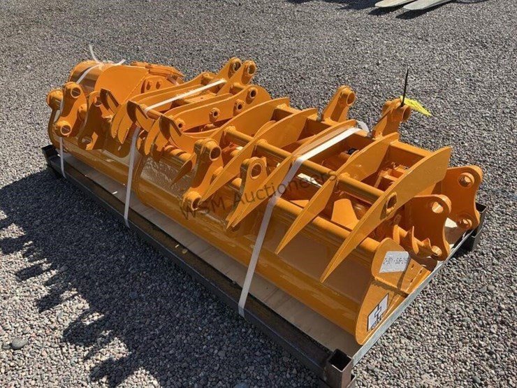 excavator-attachment-set-image-2