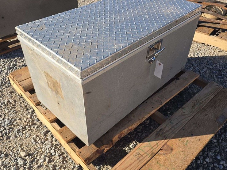 side-trailer-toolbox-image-3