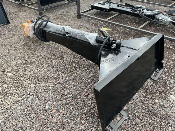 2026-giyi-telescopic-boom-for-skid-steer-image-2