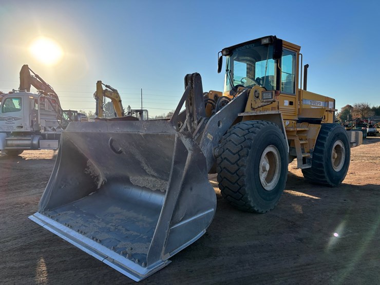 #1884-•-1998-volvo-l120c-wheel-loader-image-1