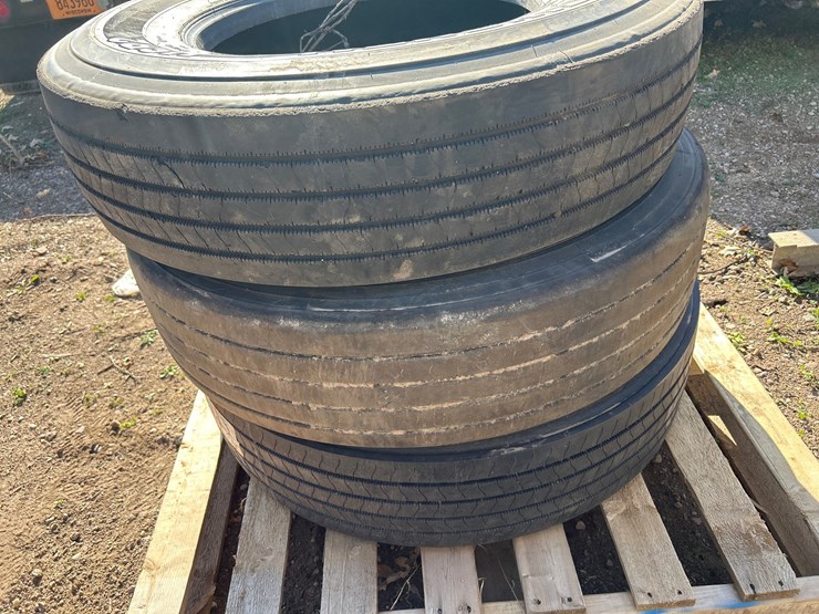 #6957-•-(3)-continental-hsr-11-r-22.5-commercial-truck-tires-image-6