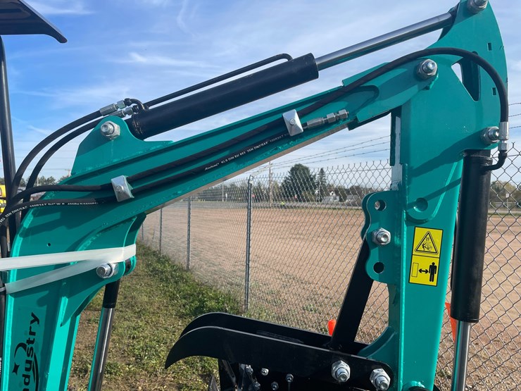 #3235-•-2026-cfg-mh13rx-mini-excavator-image-4