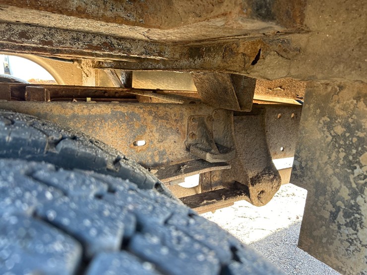 #6933-•-1994-chevrolet-1-ton-dually-service-body-truck-(has-wi-title)-image-41