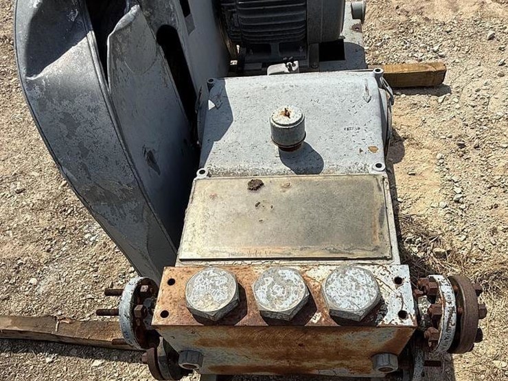 aplex-60hp-triplex-disposal-pump-image-9