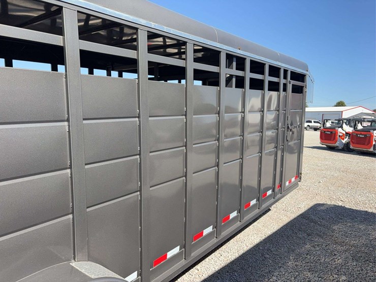 2021-s&s-livestock-trailer-24ft,-2-cut-gates,-st235/80r16-tires,-gvwr:-14,000lbs,-vin#-4s9gl2420na521465-image-12