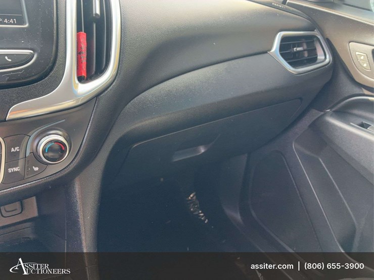 2019-chevrolet-equinox-lt-image-24