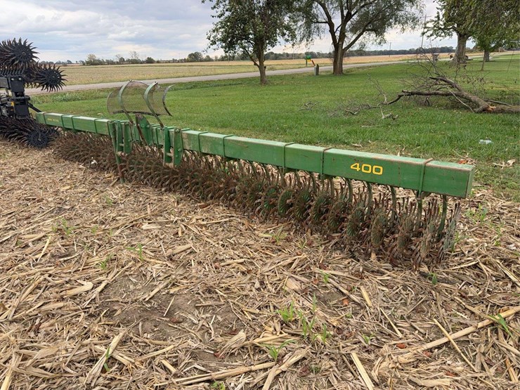 john-deere-400-20ft-rotary-hoe-image-1