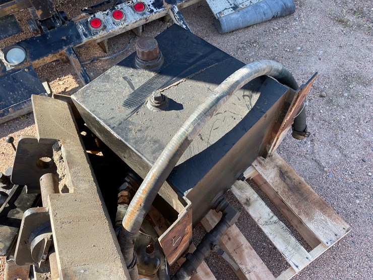 #3732-•-distributor-tank-image-22