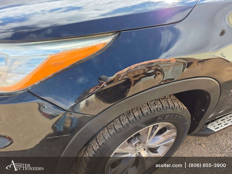 2015-toyota-highlander-xle-image-6