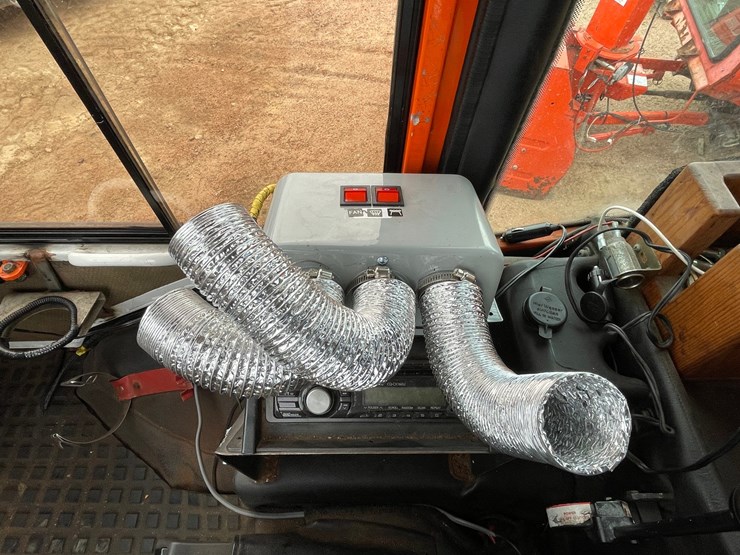 #1018-•-holder-c9.88h-articulated-tractor-with-snow-blower-image-63