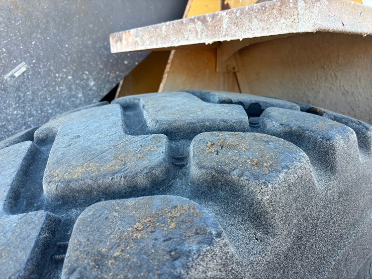 #1884-•-1998-volvo-l120c-wheel-loader-image-5