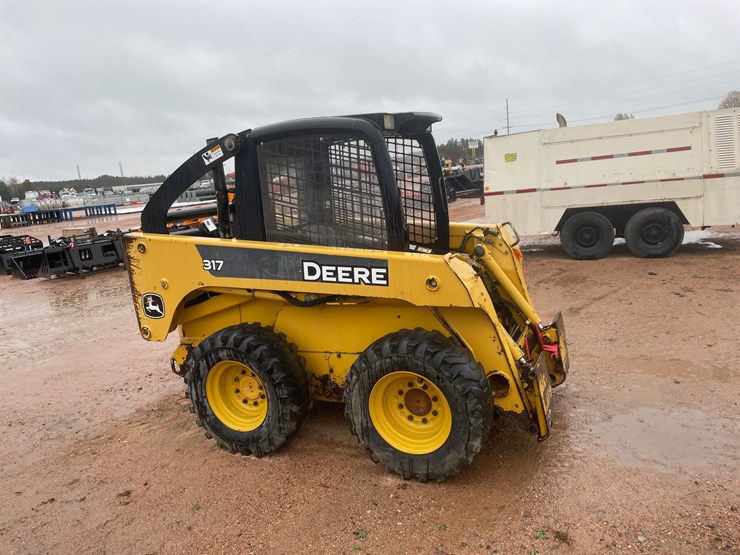 #1852-•-john-deere-317-skid-steer-image-15