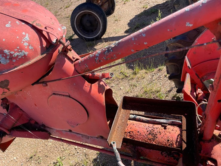 #1951-•-allis-chalmers-b-wide-tractor-image-15