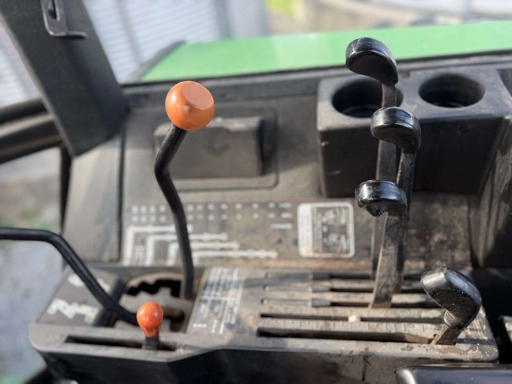 1979-john-deere-4640-tractor,-8,390-hours,-big-1000pto,-quad-range,-3-remotes,-18.4x42-duals,-side-stair-step,-full-front-weights,-quick-hitch,-s/n--4640h010567r-image-18
