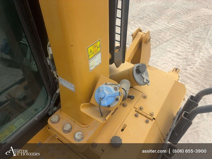 2015-caterpillar-d6t-xl-image-26