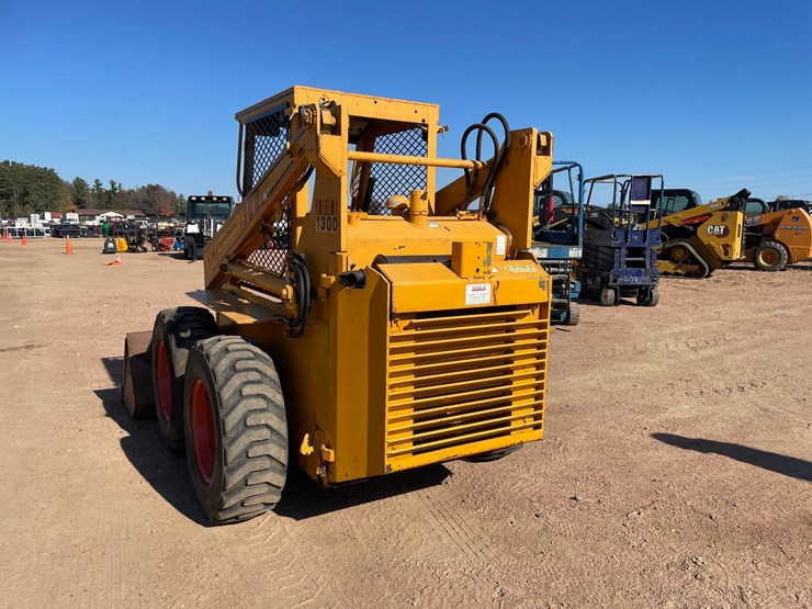 #1088-•-hydra-mac-1300-wheeled-skid-steer-image-7