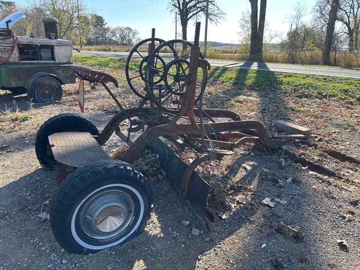 #6940-•-pull-behind-road-grader-implement-image-3