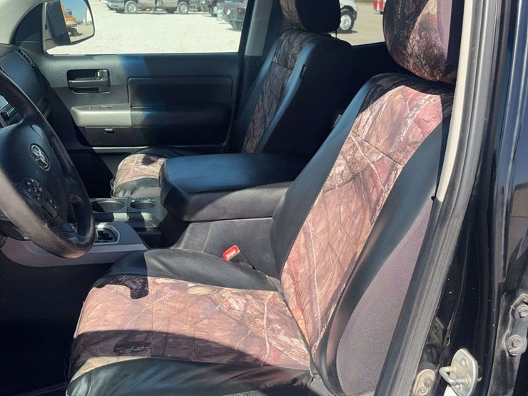 2013-toyota-tundra-srs,-5.7l/v8-iforce,-4wd,-reese-hitch,-4-door,-cloth-interior-power-lock/windows/seat,-250,027-miles,-vin#-5tfuw5f11cx231515-image-16
